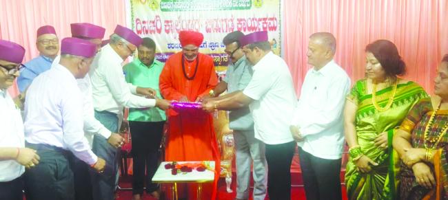 ಸತ್ಯವಂತರ ಸಂಘದಲ್ಲಿ ಜೀವನ ಸಾಗಿಸಿದರೆ ಎಂದೆಂದಿಗೂ ಜೀವನ ಪಾವನ 