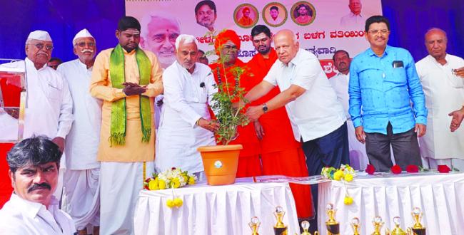 ಶರಗೇರಿ ಕ್ರೀಡೆಯಲ್ಲಿ ಯುವ ಜನತೆ ತೊಡಗಿಕೊಂಡು ಅದನ್ನು ಉಳಿಸಿ ಬೆಳಸಬೇಕು:  ಮಾಜಿ ಸಚಿವ ಎಸ್‌.ಆರ್‌.ಪಾಟೀಲ 