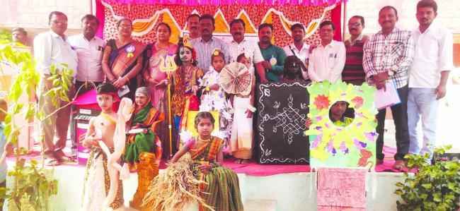 ಪ್ರತಿಭಾ ಕಾರಂಜಿ ಮತ್ತು ಕಲ್ಲೋತ್ಸವದಲ್ಲಿ ಮಕ್ಕಳಿಂದ ವಿವಿಧ ಛದ್ಮವೇಷ  