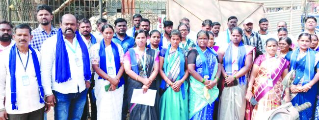 ಹುಬ್ಬಳ್ಳಿಯ ಮರ್ಯಾದೆ ಹತ್ಯೆ ಪ್ರಕರಣ ಖಂಡಿಸಿ ಡಿ.ಎಸ್,ಎಸ್ ಸಂಘಟನೆಯಿಂದ ಪ್ರತಿಭಟನೆ  