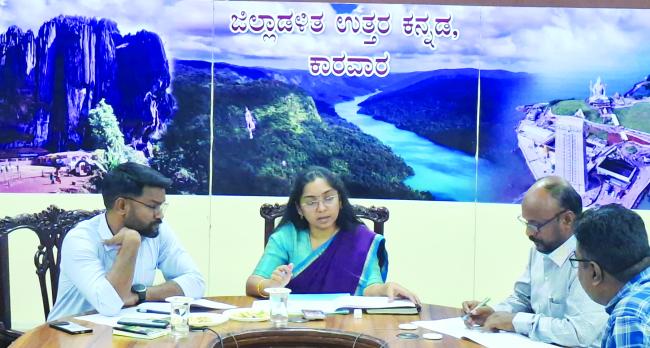 ಪೌರಕಾರ್ಮಿಕರಿಗೆ ಆದ್ಯತೆಯಲ್ಲಿ ಮನೆಗಳನ್ನು ಒದಗಿಸಿ: ಜಿಲ್ಲಾಧಿಕಾರಿ 