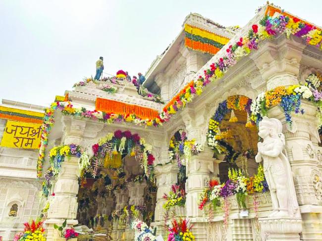 2ನೇ ವಾರ್ಷಿಕೋತ್ಸವ ಧ್ವಜಾರೋಹಣ ನೆರವೇರಿಸಿದ ರಾಜನಾಥ್