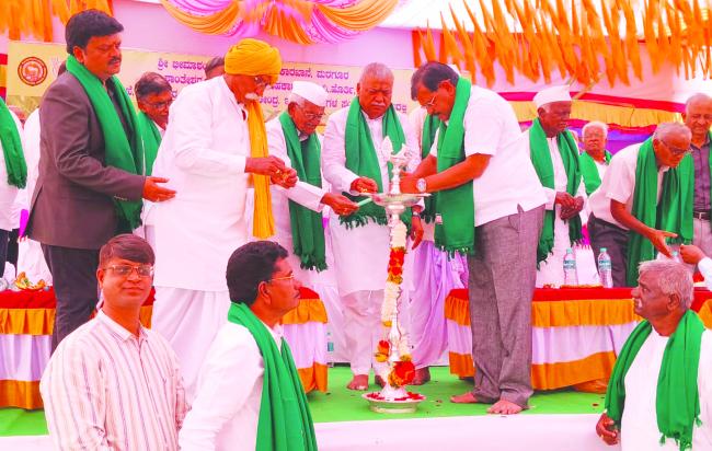 ಆಧುನಿಕ ಕೃಷಿ ಪದ್ಧತಿ ಅಳವಡಿಸಿಕೊಳ್ಳಿ: ಯಶವಂತರಾಯಗೌಡ ಪಾಟೀಲ 