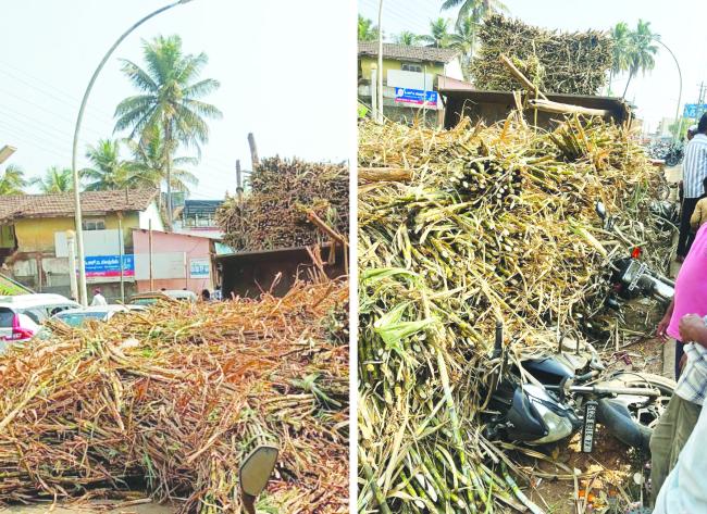 ಮುಂಡಗೋಡದಲ್ಲಿ ಕಬ್ಬಿನ ಟ್ರ್ಯಾಕ್ಟರ್ ಪಲ್ಟಿ ಕಬ್ಬು ರಸ್ತೆ ಮೇಲೆ ಹರಡಿ, 3 ಬೈಕ್‌ಗಳು ಸಿಲುಕಿ ಭಾರೀ ಜಖಂ