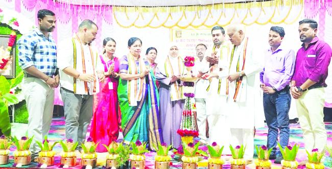 ಉಗಾರ ಖುರ್ದದಲ್ಲಿ ಸಾಮೂಹಿಕ ಸತ್ಯನಾರಾಯಣ ಪೂಜೆ 