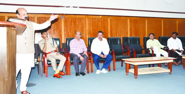 ಮೆಕ್ಕೆಜೋಳ ಬೆಳೆದ ರೈತರಿಗೆ 250 ರೂ. ಪ್ರೋತ್ಸಾಹ ಧನ ನೇರವಾಗಿ ರೈತರ ಖಾತೆಗೆ ಜಮೆ ಮಾಡಿ ಒಂದು ವಾರದಲ್ಲಿ ಮೆಕ್ಕೆಜೋಳ ಖರೀದಿ ಪ್ರಕ್ರಿಯೆ ಪೂರ್ಣಗೊಳಿಸಬೇಕು: ಬಸವರಾಜ ಬೊಮ್ಮಾಯಿ 