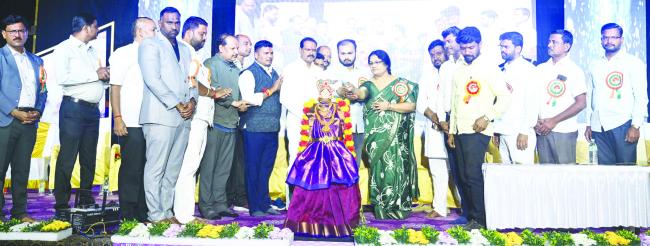 ಮೊಬೈಲ್ ಎಂಬ ಮೋಹದ ಬಲೆಯಲ್ಲಿ ಮಕ್ಕಳು ಸಿಲುಕಬಾರದು: ಗುಡಮೆ 