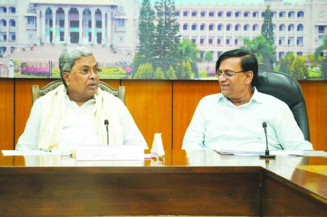 ದೀರ್ಘಾವಧಿ ಮುಖ್ಯಮಂತ್ರಿಯಾಗಿ ನಾಡಿಗೆ ಸೇವೆ ಸಿಎಂ ಸಿದ್ದರಾಮಯ್ಯಗೆ ಬಸವರಾಜ ರಾಯರೆಡ್ಡಿ ಅಭಿನಂದನಾ ಪತ್ರ