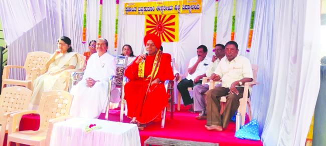 ಸತ್ಕರ್ಮ ನಮ್ಮನ್ನು ಕಾಪಾಡುವುದು: ಬಸವಲಿಂಗೇಶ್ವರ ಶ್ರೀಗಳು  