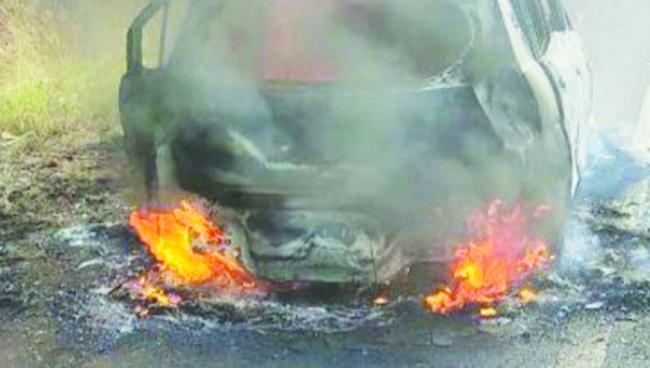 ಕಾರು ಪಲ್ಟಿ: ಕಾರು ಸಹಿತ ಇಬ್ಬರು ಸಜೀವ ದಹನ