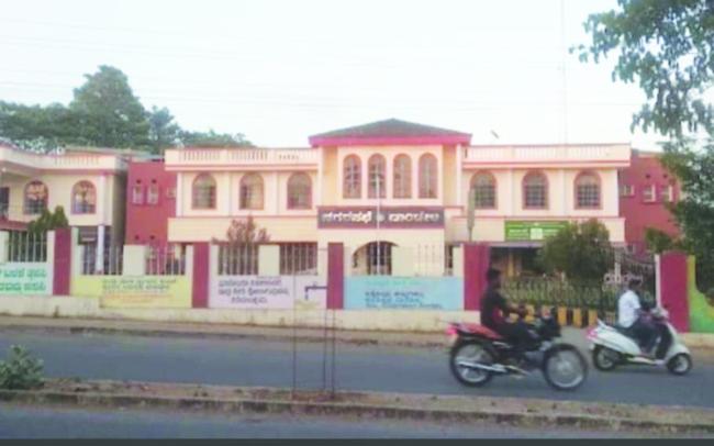   ಕಾನೂನು ಬಾಹಿರ ಕೆಲಸಗಳಿಗೆ ಸುದ್ದಿಯಾದ ದಾಂಡೇಲಿ ನಗರಸಭೆ 