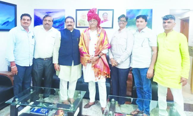 ಸಚಿವ ಶೇಖಾವತ್ ಹುಬ್ಬಳ್ಳಿ ಭೇಟಿ: ಸಮಸ್ಯೆಗಳ ಪರಿಹಾರಕ್ಕೆ ಸಕಾರಾತ್ಮಕ ಭರವಸೆ 