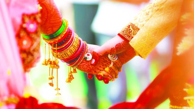 ಸಾಮೂಹಿಕವಾಗಿ ಸರಳ ವಿವಾಹ ಮಾಡಿಸಿ ಪ್ರೋತ್ಸಾಹ ಧನ ಪಡೆಯಿರಿ 