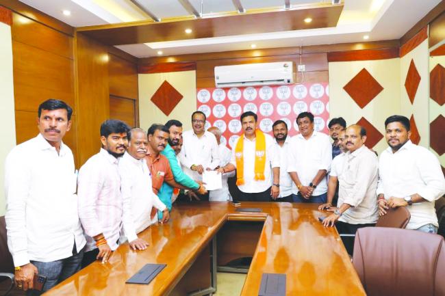 ಮಕ್ಕಳ ವಿಕಸನಕ್ಕೆ ಕಲಿಕಾ ಹಬ್ಬ ಸಹಕಾರಿ: ಸುನಂದಾ ವಾಲಿಕಾರ  