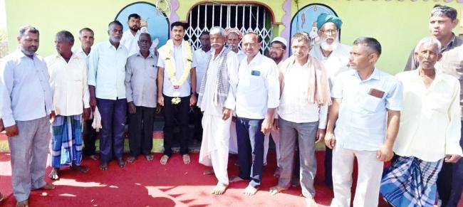 ವಿವಿಧ ಕಾಮಗಾರಿಗಳಿಗೆ ಚಾಲನೆ ರಾಹುಲ ಜಾರಕಿಹೋಳಿಗೆ ಸನ್ಮಾನ  