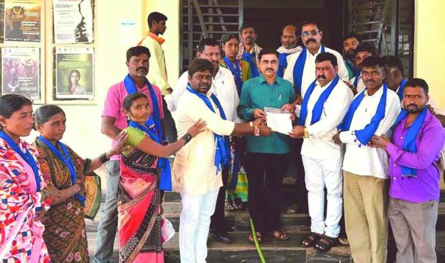 ಎಸ್‌ಸಿ, ಎಸ್‌ಟಿ ಸಮುದಾಯದವರಿಗೆ ಸೇರಿದ ಜಮೀನಿನಲ್ಲಿ ಅಕ್ರಮ ಮನೆ ನಿರ್ಮಾಣ; ಕರ್ನಾಟಕ ದಲಿತ ಸಂಘರ್ಷ ಸಮಿತಿ ವಿರೋಧ 