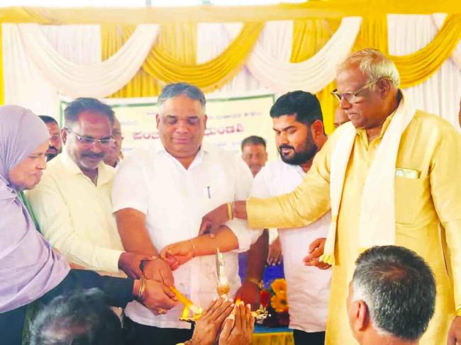 ಗ್ರಾಪಂಗಳ ಶಕ್ತಿ ಕುಗ್ಗಿಸಲು ಕೇಂದ್ರ ಪ್ರಯತ್ನಿಸುತ್ತಿದೆ ! ಹೋರಾಟ ಅನಿವಾರ್ಯ : ಶಾಸಕ ಪಠಾಣ