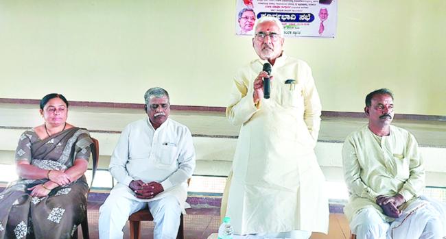 ‘ಉದ್ಯೋಗ ಸೃಷ್ಠಿ ಮಾಡುವ ನಿಟ್ಟಿನಲ್ಲಿ ನರೇಗಾ ಯೋಜನೆ ಅನುಷ್ಠಾನಕ್ಕೆ ತರಲಾಗಿತ್ತು’ 