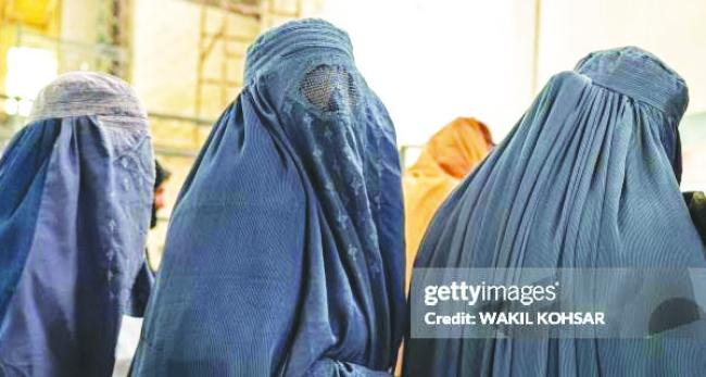 ವಾರಾಣಸಿಯಲ್ಲಿ ಬುರ್ಖಾ, ಮುಖಗವಸು ಹಾಕಿದವರಿಗೆ ಆಭರಣ ಮಾರಲ್ಲ ವೆಂದ ವ್ಯಾಪಾರಿಗಳು