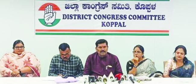 ಹೆಸರು ಬದಲಿಸಿ ಮತ್ತೊಮ್ಮೆ ಗಾಂಧಿ ಹತ್ಯೆ- ಜಿಲ್ಲಾ ಉಸ್ತುವಾರಿ ಸಚಿವ ಶಿವರಾಜ ತಂಗಡಗಿ ಆರೋಪ 