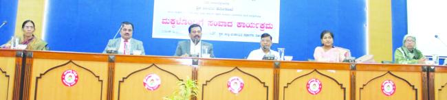 ಮಕ್ಕಳು ಪ್ರಶ್ನೆ ಮಾಡುವ ಮನೋಭಾವ ಹೊಂದಬೇಕು: ಶಶಿಧರ ಕೋಸಂಭೆ 