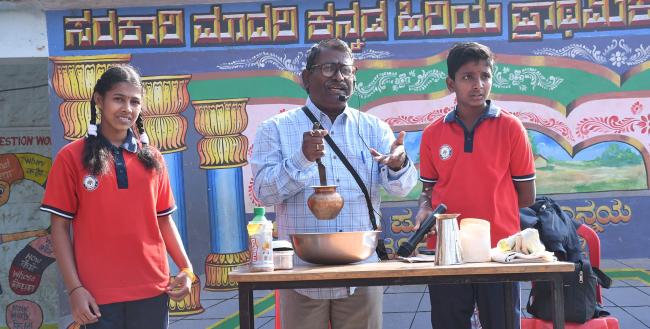 ವಿದ್ಯಾರ್ಥಿಗಳು ಅಭ್ಯಾಸದೊಂದಿಗೆ ವೈಜ್ಞಾನಿಕ ಮನೋಭಾವ ಬೆಳೆಸಿಕೊಳ್ಳಬೇಕು- ದೇಮಶೆಟ್ಟಿ 