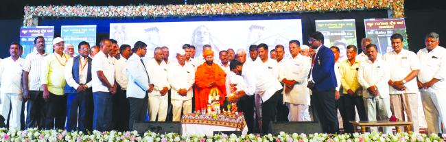 ಗುಣಾತ್ಮಕ ಶಿಕ್ಷಣದ ಮೌಲ್ಯವನ್ನು ಪ್ರತಿಬಿಂಬಿಸಿದ ಜ್ಞಾನ ಗಂಗೋತ್ರಿಯ ವಾರ್ಷಿಕ ಸ್ನೇಹ ಸಮ್ಮೇಳನ 