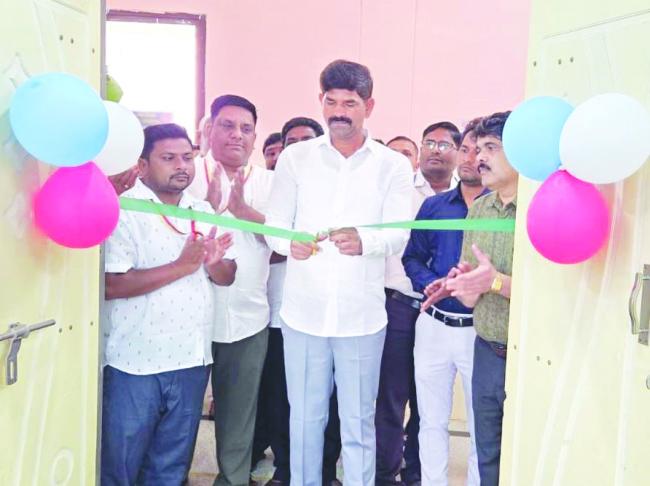 ಸರ್ಕಾರಿ ಆಸ್ಪತ್ರೆಯಲ್ಲಿ ಡಯಾಲಿಸಿಸ್ ಘಟಕ ಉದ್ಘಾಟಿಸಿದ ಶಾಸಕ ಜೆ.ಎನ್‌.ಗಣೇಶ 