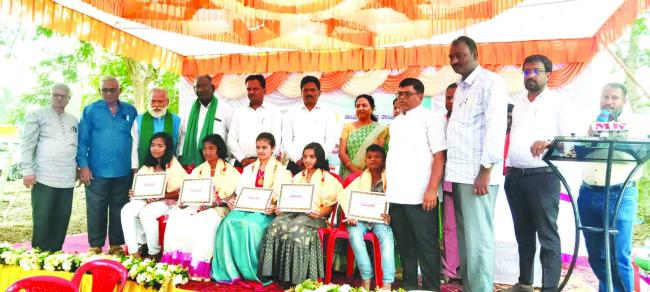 ಕಲ್ಯಾಣ ಚಳುವಳಿಯಲ್ಲಿ ಕರ್ಮಯೋಗಿ ಎಂದೇ ಪ್ರಸಿದ್ಧರಾದ ಏಕೈಕ ಶಿವಯೋಗಿ ಸಿದ್ದರಾಮೇಶ್ವರರು