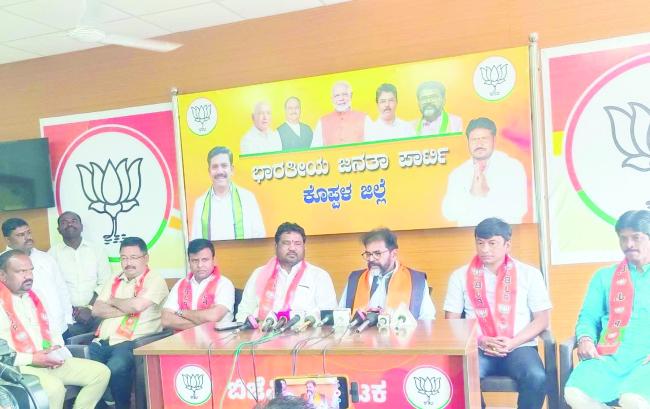 ಅಭಿವೃದ್ಧಿ ಶೂನ್ಯ, ಕೆಸರೆರಚಾಟವೆ ಹೆಚ್ಚು- ಛಲವಾದಿ ನಾರಾಯಣಸ್ವಾಮಿ ಆರೋಪ