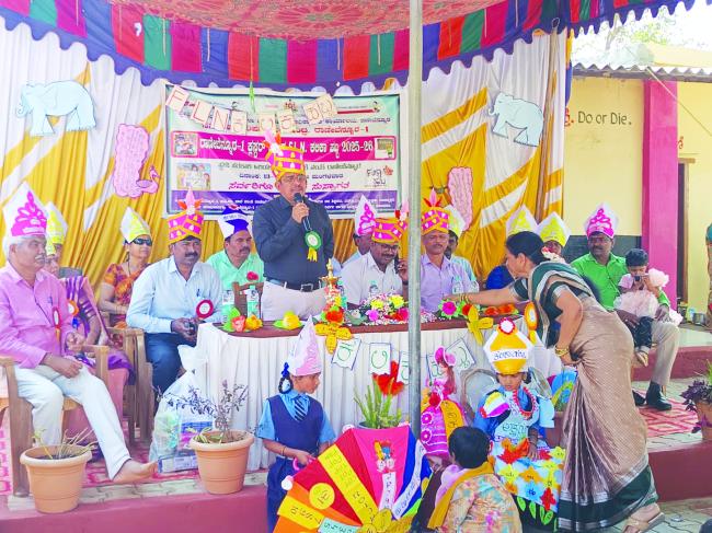 ರಾಣೆಬೆನ್ನೂರು ಸರ್ಕಾರಿ ಶಾಲಾ ನಂ: 6  ಕಲಿಕಾ ಹಬ್ಬ : ಸಂಸ್ಕೃತಿ ಪ್ರತಿಬಿಂಬಿಸಿದ ವಿದ್ಯಾರ್ಥಿಗಳು  