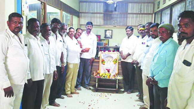  ಕಾಯಕ ನಿಷ್ಟೇಯಿಂದ ಸಾರ್ಥಕ ಜೀವನ ಸಾಧ್ಯ  