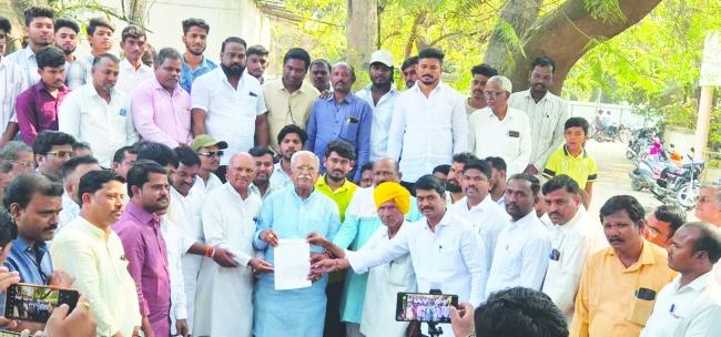 ಏಕಲವ್ಯ ವಸತಿ ಶಾಲೆ ಸ್ಥಾಪನಿಗೆ ಮನವಿ 