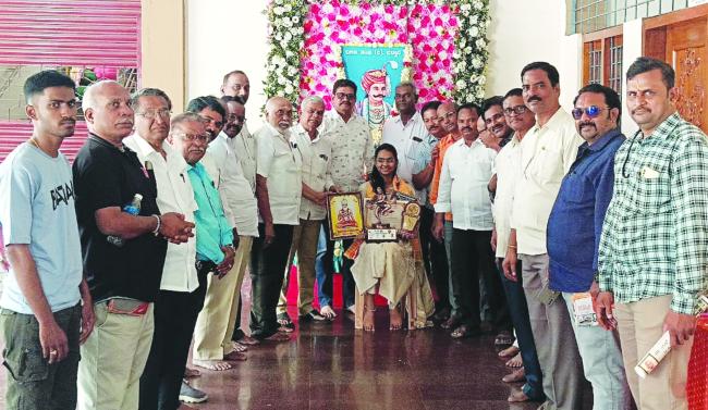 ಬಳ್ಳಾರಿ ಬಲಿಜ ಸಂಘದಿಂದ ಶ್ರೀ ಕೃಷ್ಣದೇವರಾಯ ಜಯಂತಿ ಆಚರಣೆ - ಸಾಧಕರಿಗೆ ಸನ್ಮಾನ 