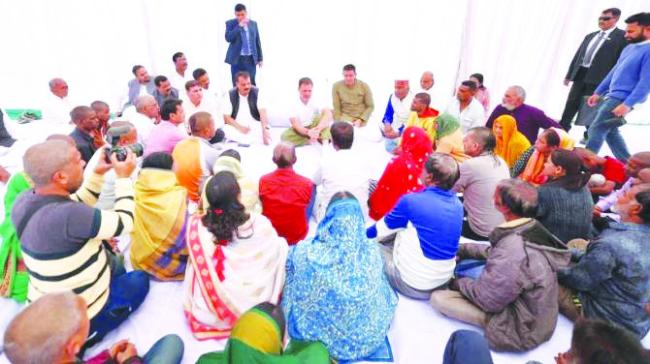 ಇಂದೋರ್ ದುರಂತ: ಸಂತ್ರಸ್ತರು, ಕುಟುಂಬಗಳನ್ನು ಭೇಟಿಯಾದ ರಾಹುಲ್