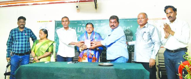 ಇಂಗ್ಲೀಷ್ ಭಾಷೆ ಸರಳೀಕರಿಸಿ ತಿಳಿಸುವುದು ಅಗತ್ಯ: ಅಧ್ಯಕ್ಷ ಪಾಟೀಲ  