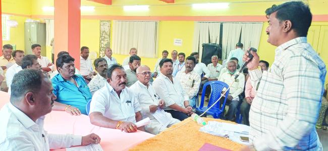 ಆಯ-ವ್ಯಯ ಪೂರ್ವಭಾವಿ ಸಭೆಯಲ್ಲಿ ಕೆರೆ ಹಾಗೂ ಪಾರ್ಕ್‌ ರಸ್ತೆ ಅಗಲೀಕರಣ ಲೈಟ್ ಚರಂಡಿ ಶೌಚಾಲಯ ಅಭಿವೃದ್ಧಿಪಡಿಸಿ ಸಾರ್ವಜನಿಕರ ಒತ್ತಾಯ  