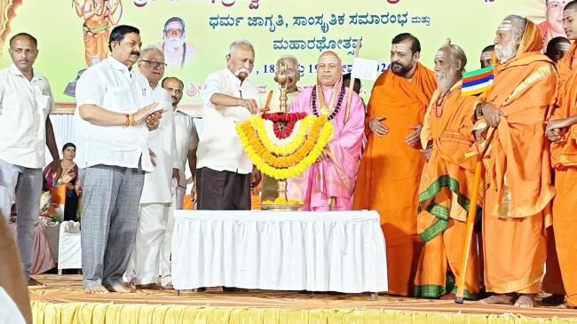 ರ್ಮಸಭೆಶ್ರೀಶೈಲ್ ಜಗದ್ಗುರುಗಳ ಅಭಿವೃದ್ಧಿ ಕರ್ಯಗಳಿಗೆ ಕೈಜೋಡಿಸುವೆ : ಎಂಎಲ್ಸಿ ಪ್ರಕಾಶ ಹುಕ್ಕೇರಿ