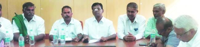 ಇಂದು ಹುಬ್ಬಳ್ಳಿಯಲ್ಲಿ ಅಹಿಂದ್ ಸಮಾವೇಶ: ಸಿಎಂ ಸ್ಥಾನ ಬದಲಾಯಿಸಿದರೆ ಕಾಂಗ್ರೆಸ್ಸಿಗೆ ಭವಿಷ್ಯವಿಲ್ಲ  