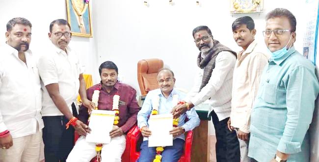 ಗೌರವಾಧ್ಯಕ್ಷರಾಗಿ ಖಡಕಬಾವಿ, ಅಧ್ಯಕ್ಷರಾಗಿ ಸಂತೋಷ ಆಯ್ಕೆ 