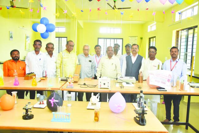 ದೇಶ ಮೆಚ್ಚುವಂತ ಸಾಧನೆ ಮಾಡಲು ಮುಂದಾಗಿ ಶಿಸ್ತು, ಕಠಿಣ ಪರಿಶ್ರಮದಿಂದ ಸಾಧನೆ 