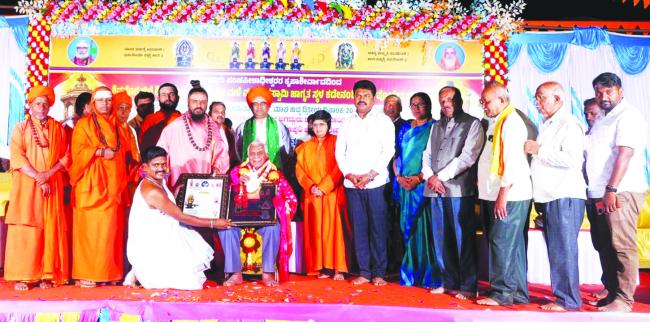 ಗುರು ಪರಂಪರೆ ಶಾಶ್ವತ :ಶಿರಹಟ್ಟಿ ಶ್ರೀ ಜಗದ್ಗುರು ಫಕೀರ ದಿಂಗಾಲೇಶ್ವರ ಸ್ವಾಮಿಗಳು 