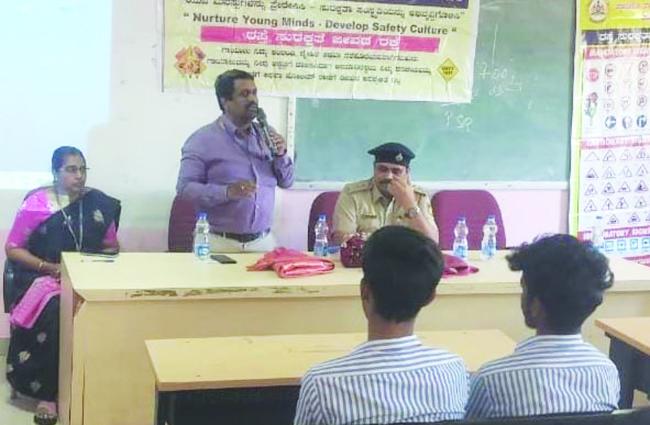 ಹೆಚ್‌.ಎಸ್‌.ಕೆ ಪಾಲಿಟೆಕ್ನಿಕ್ನಲ್ಲಿ37ನೇ ರಸ್ತೆ ಸುರಕ್ಷತಾ ಮಾಸಾಚರಣೆ 