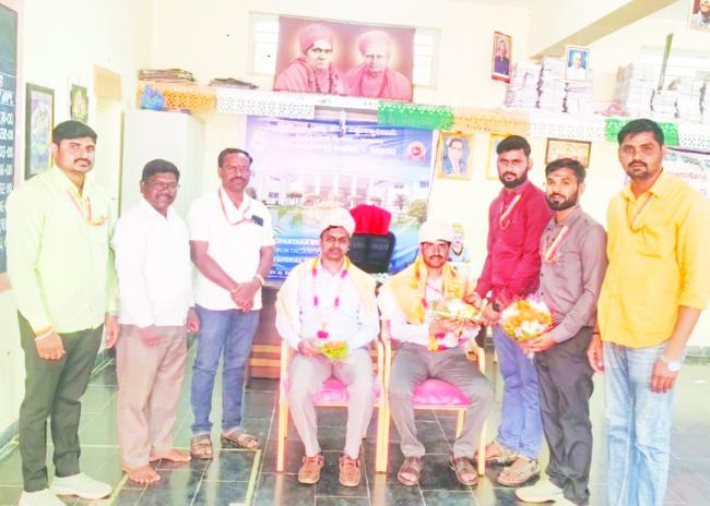 ಸತೀಶ ಪಾಟೀಲ ಅವರಿಗೆ ಹಾವೇರಿ  ಕಚೇರಿಯಲ್ಲಿ ಗೌರವಿಸಿ ಸನ್ಮಾನ 