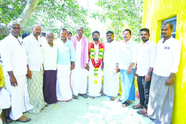 ಪ್ರಾ.ಕೃ.ಪ.ಸ ಸಂಘದ ನೂತನ ಅಧ್ಯಕ್ಷರಾಗಿ ಅಳ್ಳಳ್ಳಿ ಮಂಜುನಾಥ ಆಯ್ಕೆ 