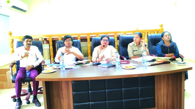 ಹಂಪಿ ಉತ್ಸವದ ಯಶಸ್ಸಿಗೆ ಅಧಿಕಾರಿಗಳು ಜವಾಬ್ದಾರಿಯಿಂದ ಶ್ರಮಿಸಿ: ಜಿಲ್ಲಾಧಿಕಾರಿಗಳ ಕಡಕ್ ಸೂಚನೆ 