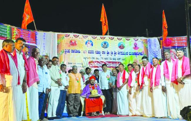 ಮಕ್ಕಳಲ್ಲಿ ದೇವರನ್ನು ಕಂಡ ಶಿವಕುಮಾರ ಸ್ವಾಮೀಜಿ