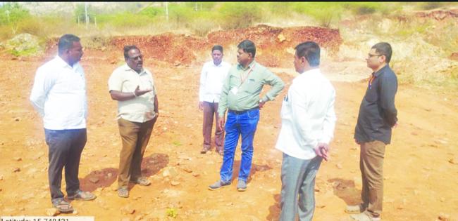 ಫಲಶೃತಿಅಕ್ರಮ ಗಣಿಗಾರಿಕೆ: ಅಧಿಕಾರಿಗಳ ತಂಡದಿಂದ ಪರೀಶೀಲನೆ 