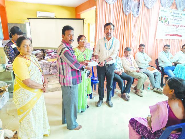 ಬೀದಿ ಬದಿ ವ್ಯಾಪಾರಿಗಳ ಲೋಕ ಕಲ್ಯಾಣ ಮೇಳ