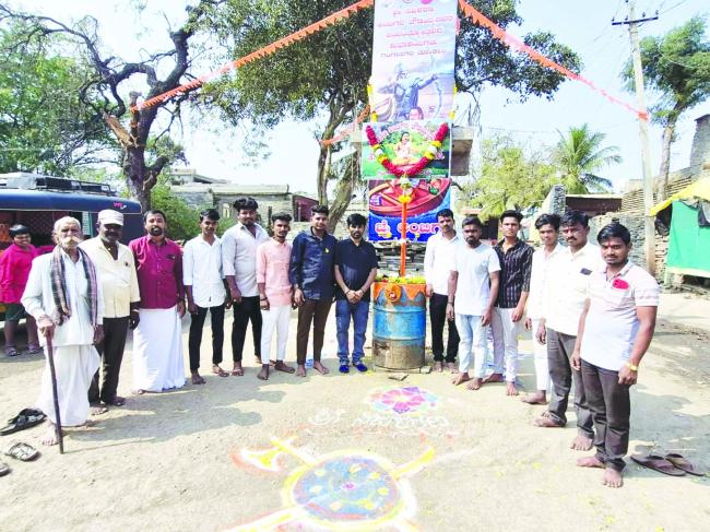 ಹಿರೂರ ಗ್ರಾಮದಲ್ಲಿ ಚೌಡಯ್ಯನವರ ಜಯಂತಿ ಆಚರಣೆ